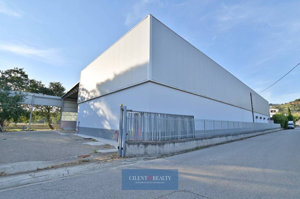 locale commerciale in affitto a Castellabate in zona San Marco