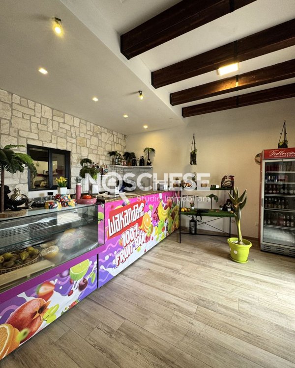 locale commerciale in affitto a Castellabate in zona Santa Maria