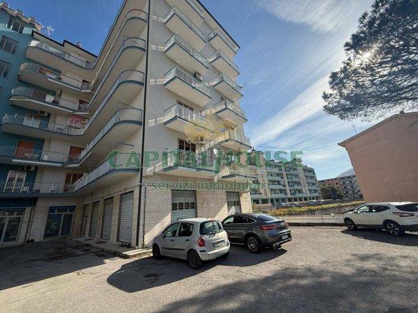 locale commerciale in affitto a Castel San Giorgio