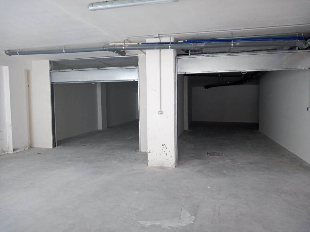 locale commerciale in affitto a Castel San Giorgio