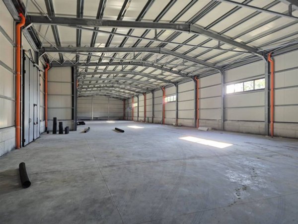 locale commerciale in affitto a Castel San Giorgio