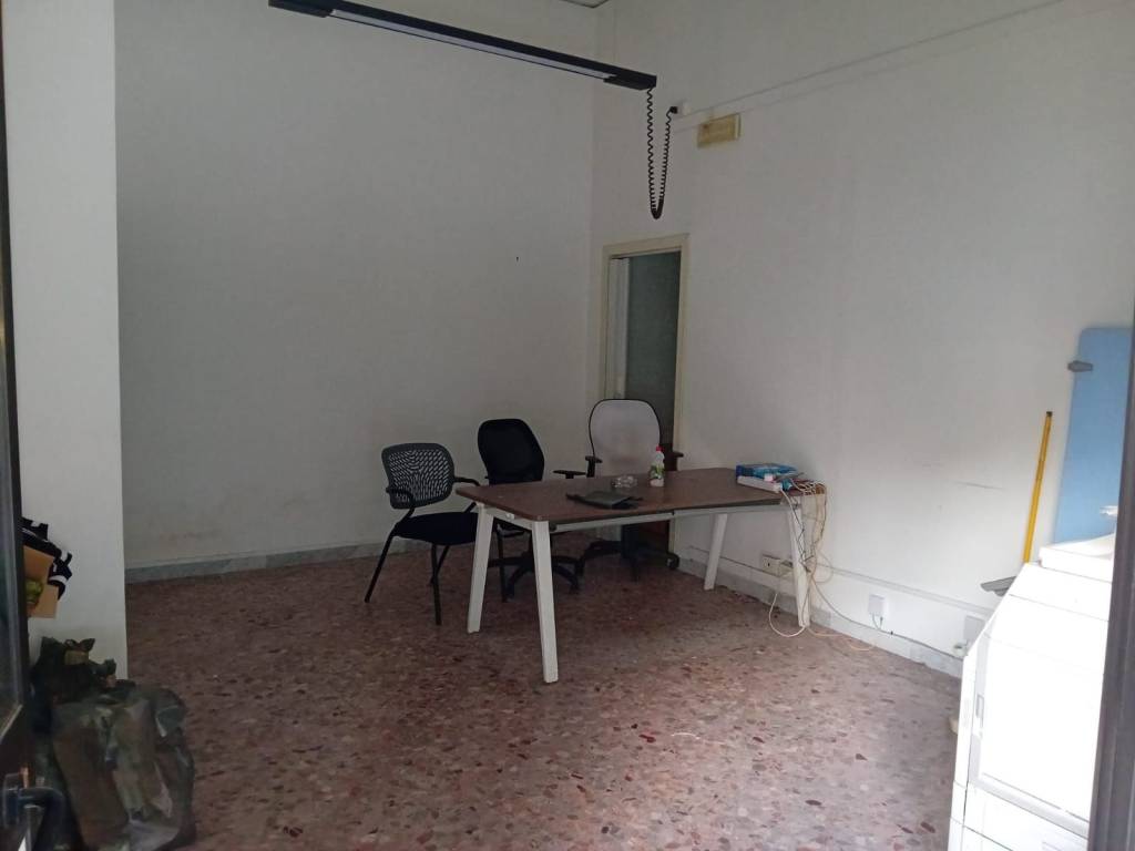 negozio in affitto a Cava de' Tirreni