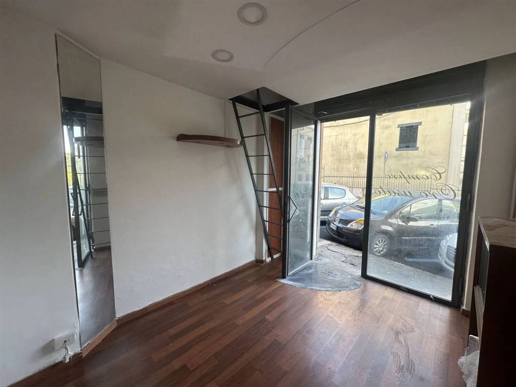 negozio in affitto a Cava de' Tirreni