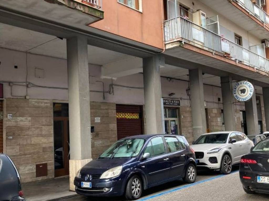 negozio in affitto a Cava de' Tirreni