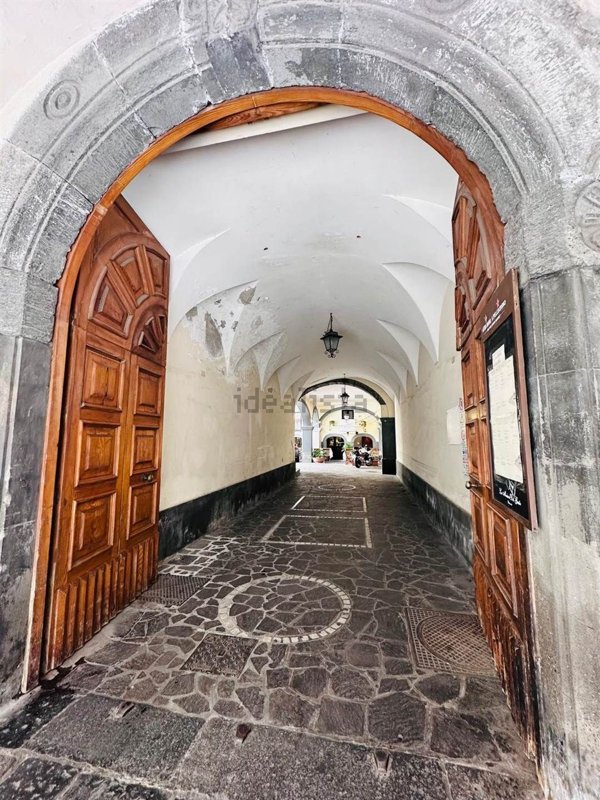 negozio in affitto a Cava de' Tirreni