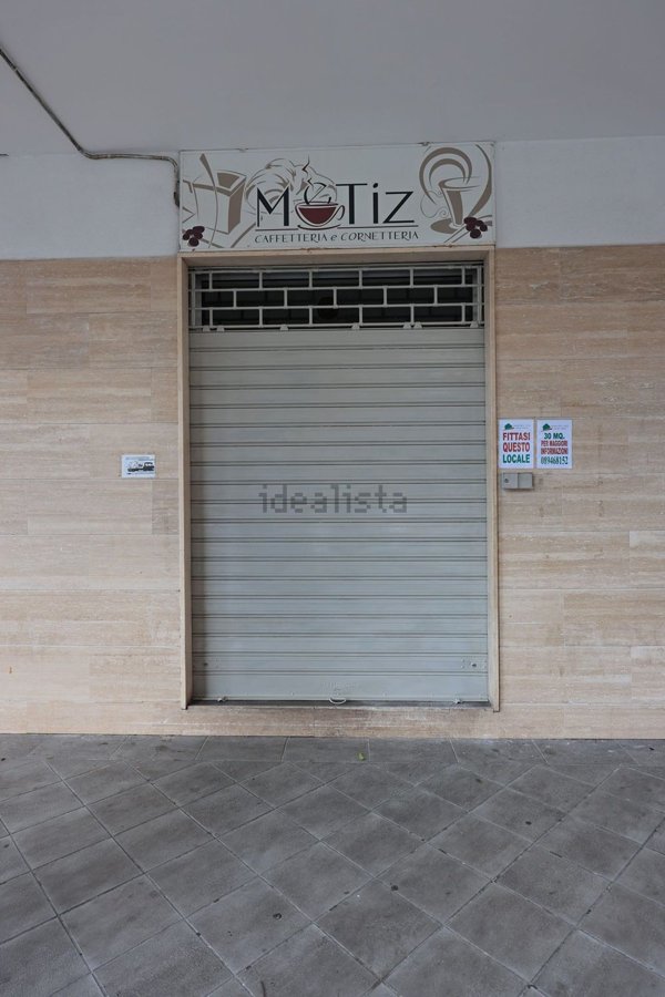 locale commerciale in affitto a Cava de' Tirreni