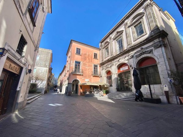negozio in affitto a Cava de' Tirreni
