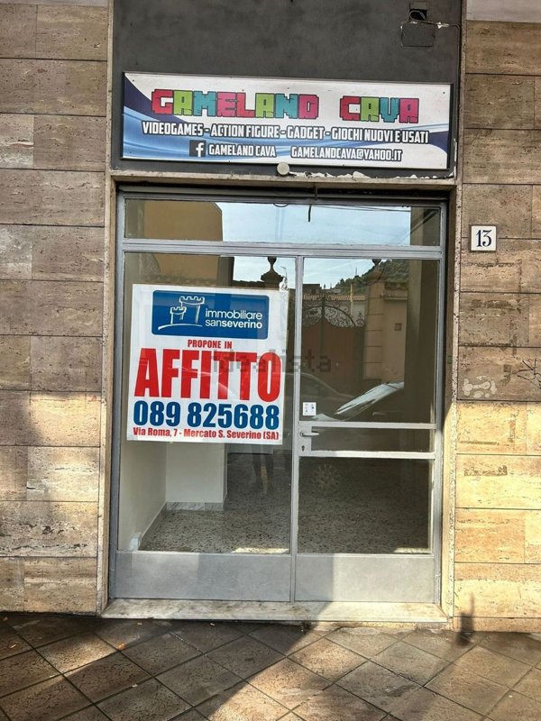 locale commerciale in affitto a Cava de' Tirreni