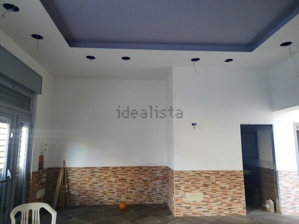 locale commerciale in affitto a Cava de' Tirreni