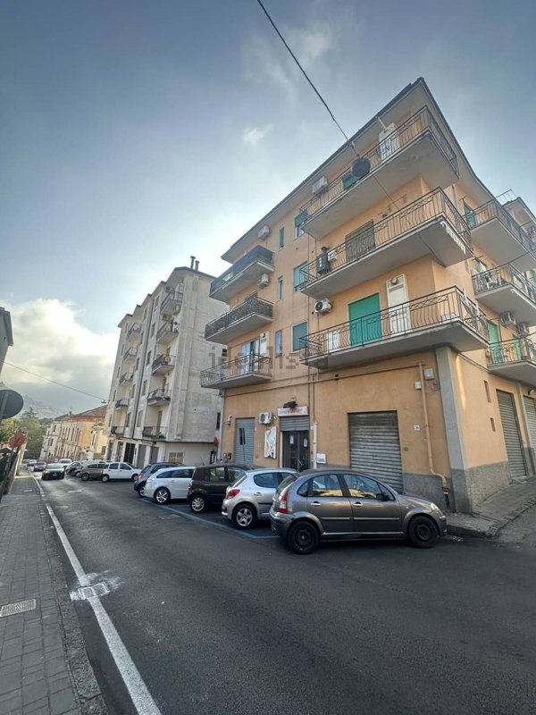 locale commerciale in affitto a Cava de' Tirreni