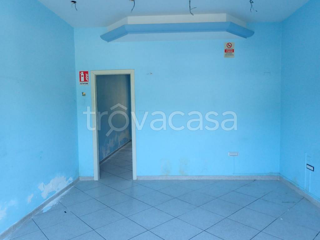 negozio in affitto a Cava de' Tirreni