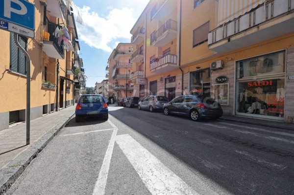 negozio in affitto a Cava de' Tirreni