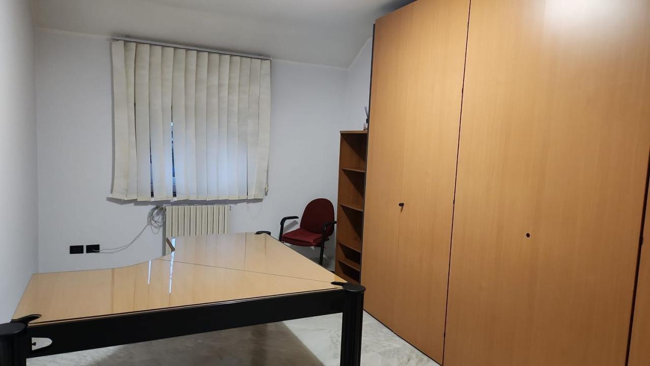 negozio in affitto a Cava de' Tirreni in zona Centro Storico / Scacciaventi