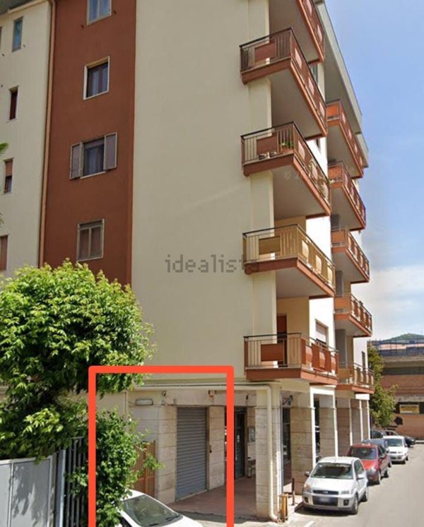 locale commerciale in affitto a Cava de' Tirreni
