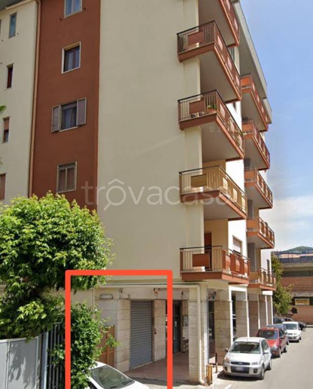 negozio in affitto a Cava de' Tirreni