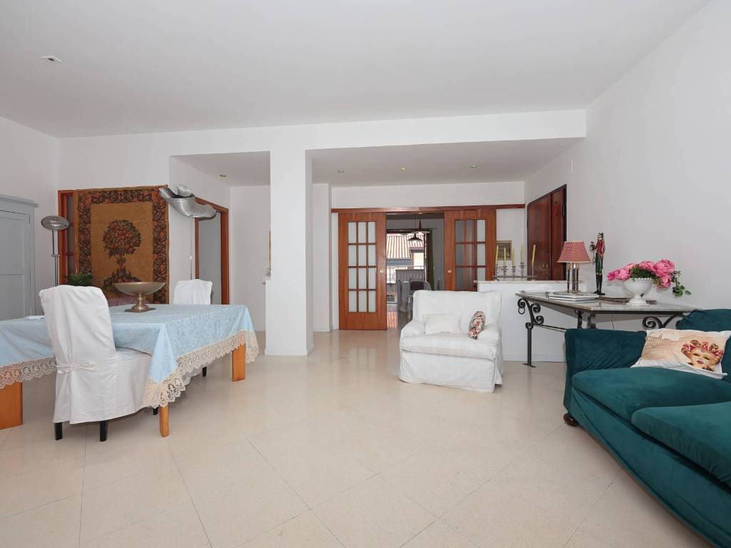 appartamento in affitto a Cava de' Tirreni in zona Centro Storico / Scacciaventi