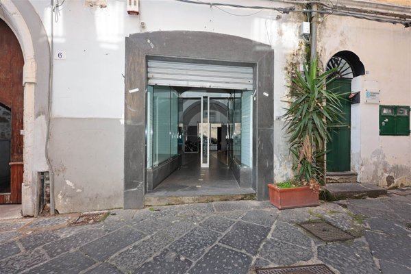 negozio in affitto a Cava de' Tirreni