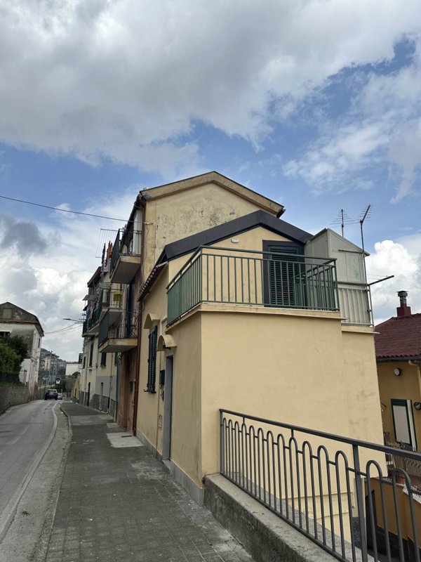 ufficio in affitto a Cava de' Tirreni in zona Centro Storico / Scacciaventi