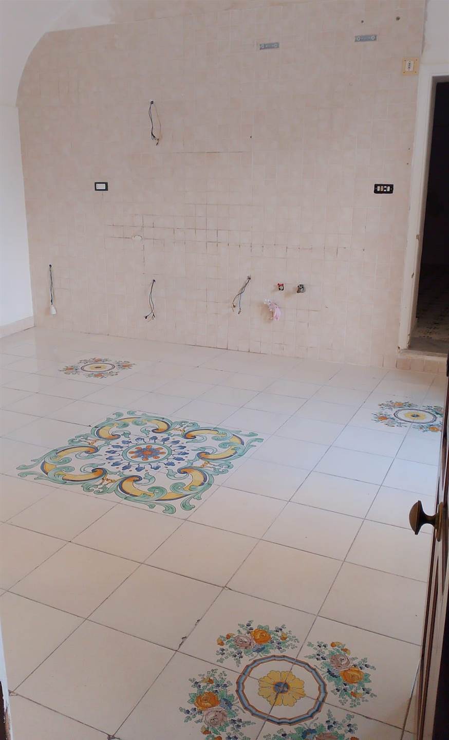 appartamento in affitto a Cava de' Tirreni in zona Castagneto / Corpo di Cava