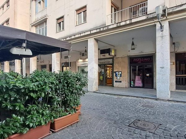 negozio in affitto a Cava de' Tirreni