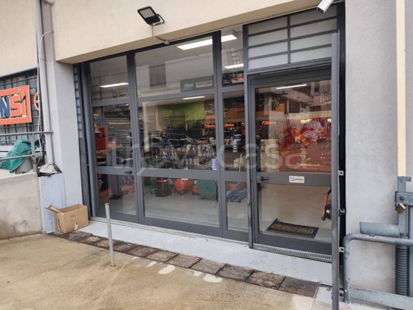 negozio in affitto a Cava de' Tirreni