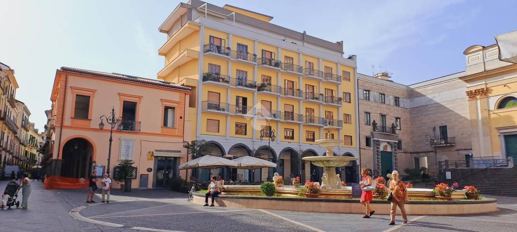 negozio in affitto a Cava de' Tirreni in zona Centro Storico / Scacciaventi