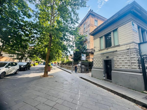 locale commerciale in affitto a Cava de' Tirreni