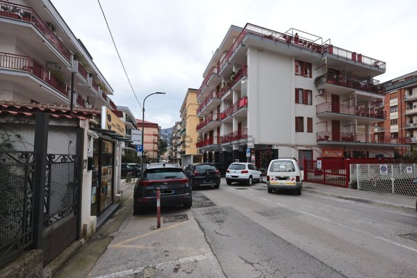 locale commerciale in affitto a Cava de' Tirreni