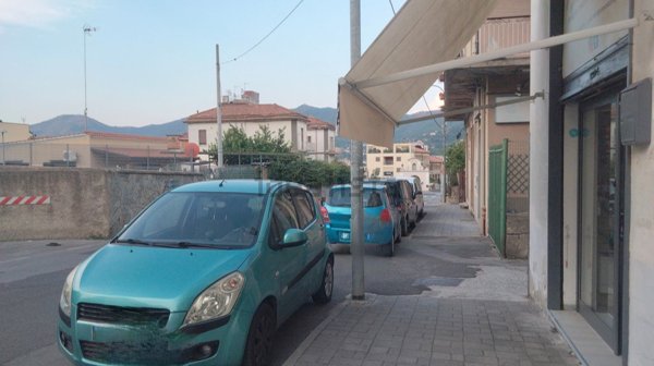 locale commerciale in affitto a Cava de' Tirreni