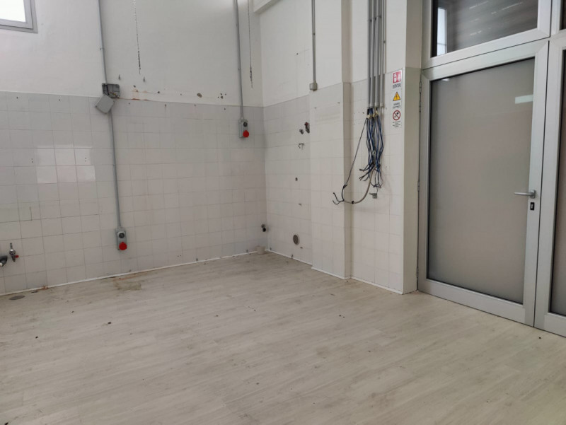locale commerciale in affitto ad Eboli