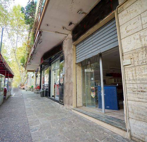 negozio in affitto ad Eboli