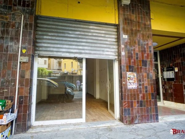negozio in affitto ad Eboli