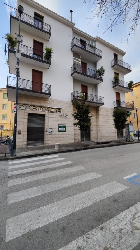 locale commerciale in affitto ad Eboli