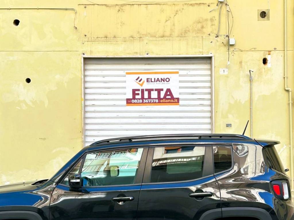 negozio in affitto ad Eboli