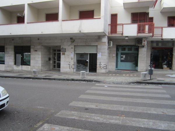 locale commerciale in affitto ad Eboli