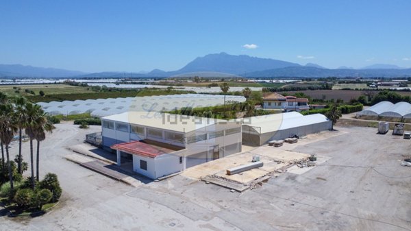 capannone in affitto ad Eboli