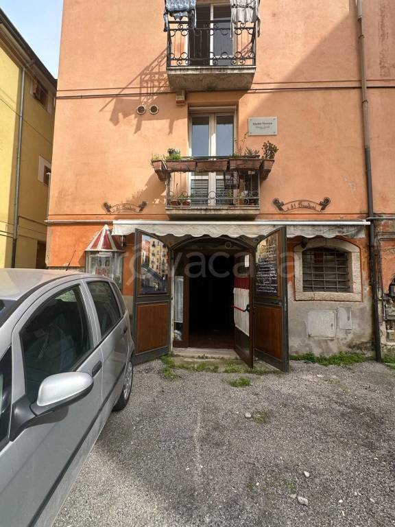 negozio in affitto ad Eboli