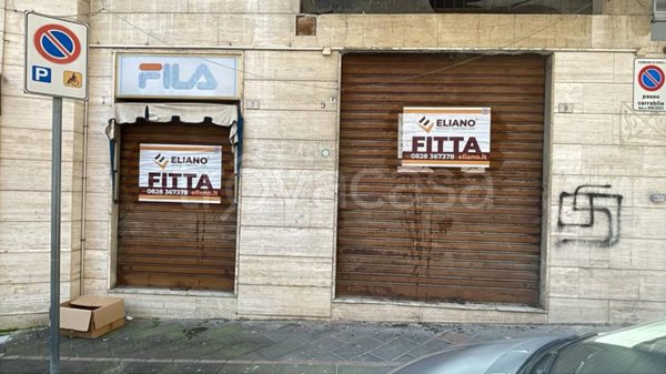 negozio in affitto ad Eboli