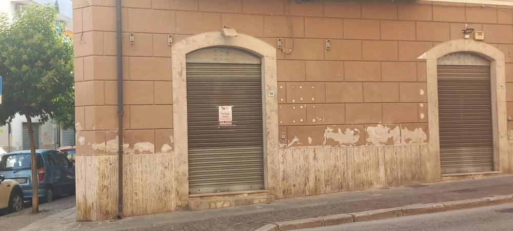 locale commerciale in affitto ad Eboli
