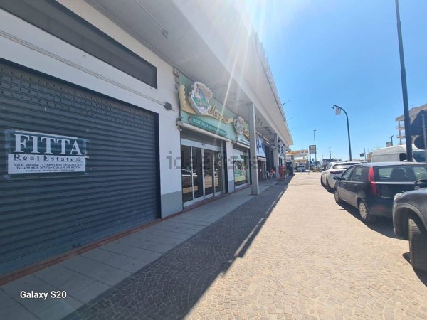 locale commerciale in affitto ad Eboli