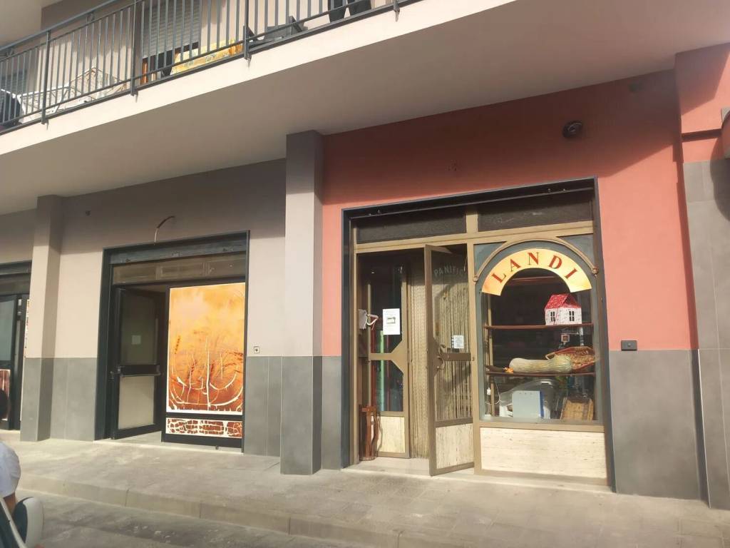 negozio in affitto a Fisciano