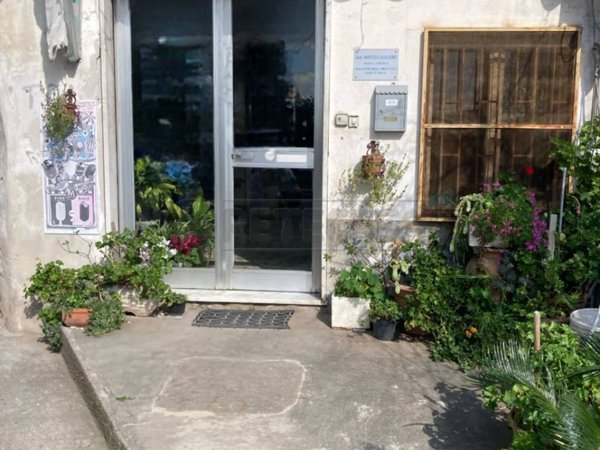 locale commerciale in affitto a Fisciano