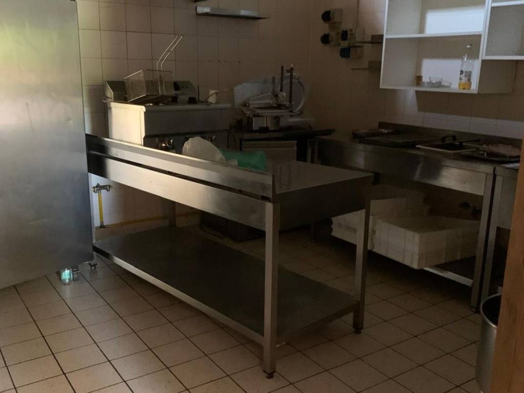 negozio in affitto a Fisciano in zona Bolano
