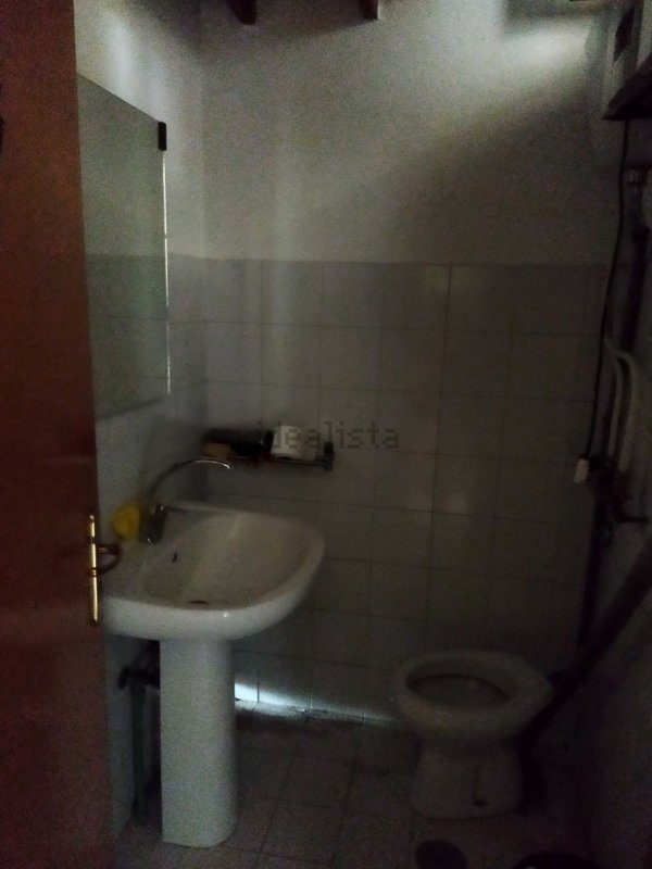 locale commerciale in affitto a Fisciano