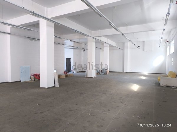 locale commerciale in affitto a Fisciano