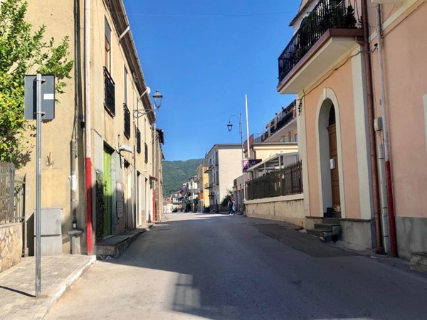 negozio in affitto a Fisciano