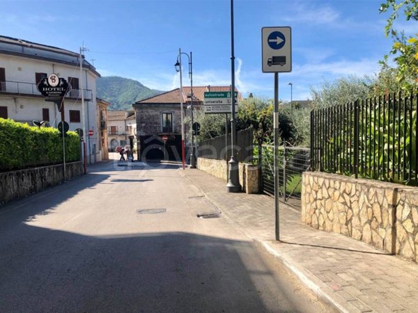 negozio in affitto a Fisciano