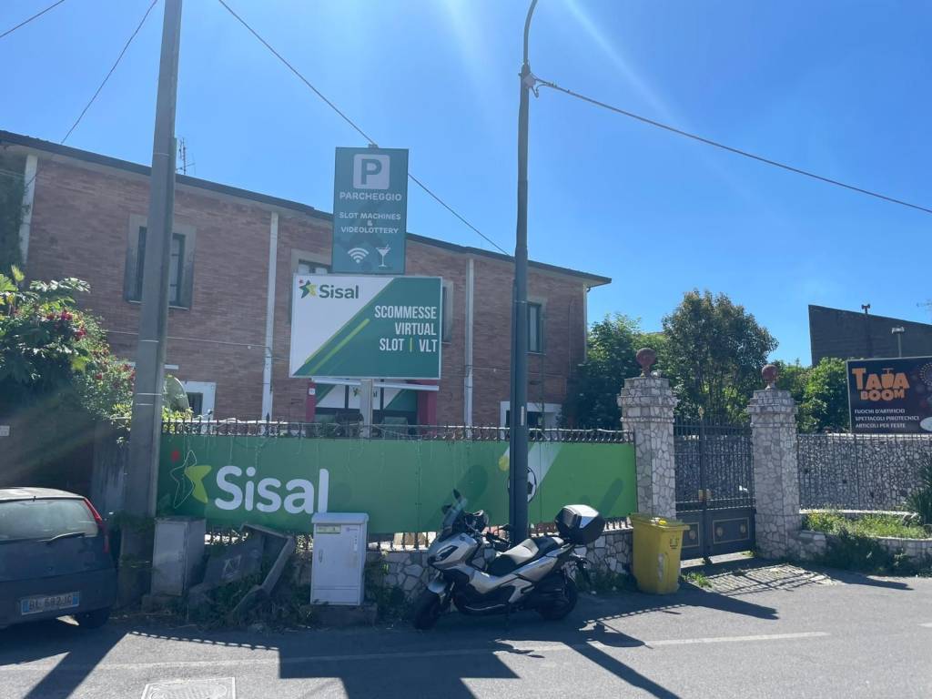 negozio in affitto a Fisciano