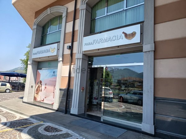 locale commerciale in affitto a Fisciano