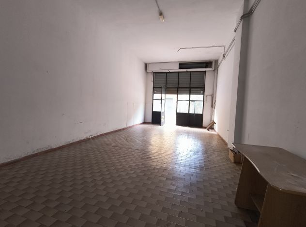 locale commerciale in affitto a Giffoni Valle Piana